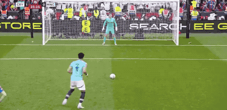 欧博官网游戏 -战术奏效！曼城双翼齐飞压制海港整场无力还手！